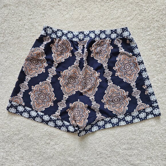 H&M Conscious Printed Shorts - Picture 2 of 4